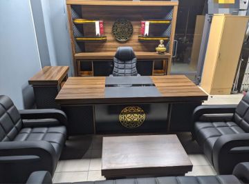 Diplomat Işıklı Üniteli Makam Ofis Büro Yönetici Masa Takımı