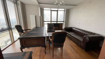 İtalyan Lükens Chester Üçlü Kanepeli Ofis Makam Takımı