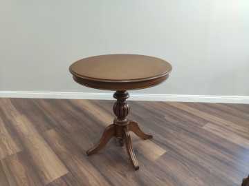 Lükens Ceviz Yuvarlak Toplantı Masası 80 Cm 4 Adet Kollu Sandalyeli