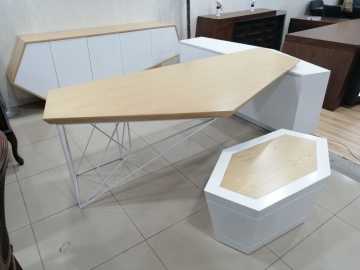 MG İstanbul Vip Makam Doğal Ahşap Ofis Masa Takımı