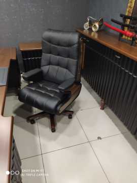 Baron Vip Koltuklu ve Oturma Gruplu Doğal Ahşap Ofis Masa Makam Takımı