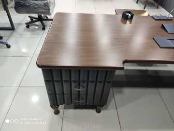 Baron Vip Koltuklu ve Oturma Gruplu Doğal Ahşap Ofis Masa Makam Takımı